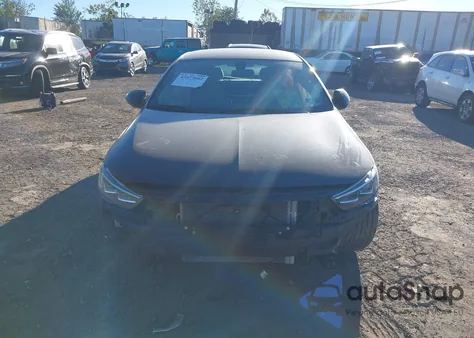 2018 Buick Regal Sportback Preferred from USA, damaged, VIN W04GL6SX0J1097063